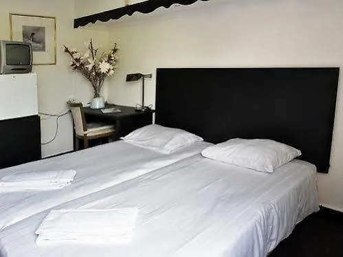 Hotel Amsterdam Fauquemont 2*